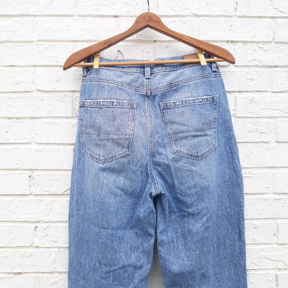 American Eagle Relaxed Mom Jeans size 2 - Picture 4 of 8